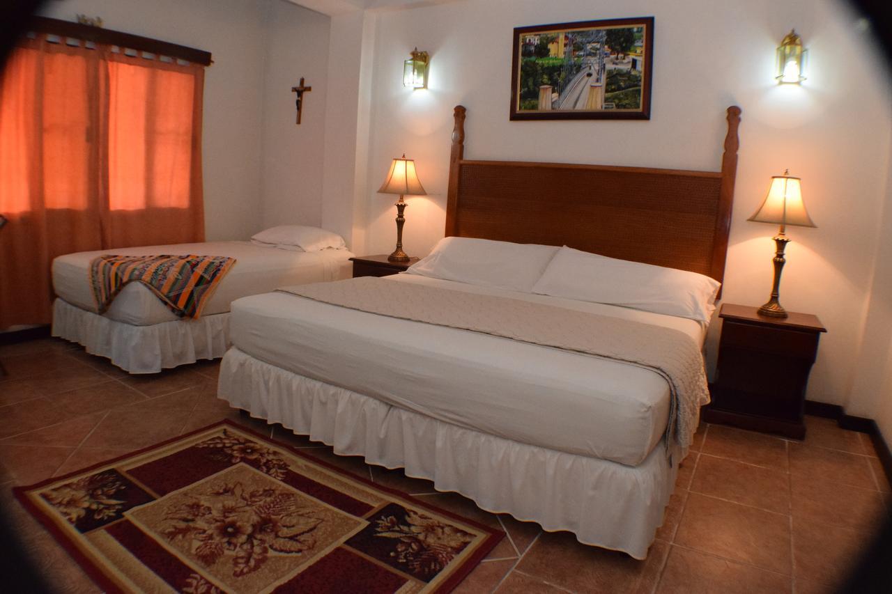 Martha'S Guesthouse San Ignacio Habitación foto
